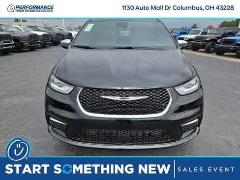 New 2026 Chrysler Pacifica Pinnacle w/ Trailer Tow Group image 2