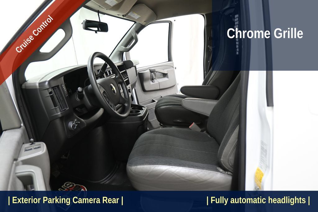 Used 2025 Chevrolet Express 2500 w/ Driver Convenience Package RWD image 6
