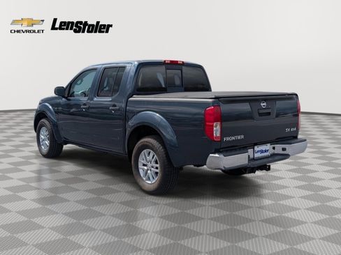 Used 2016 Nissan Frontier SV image 3