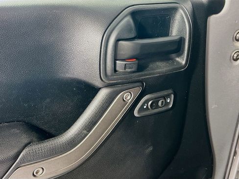 Used 2017 Jeep Wrangler Sport w/ Quick Order Package 24S image 10