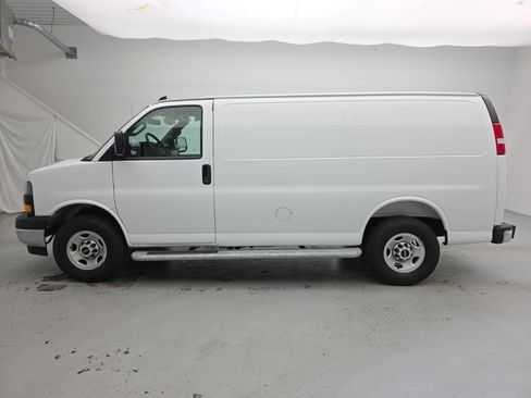 Used 2025 GMC Savana 2500 w/ Driver Convenience Package RWD image 8