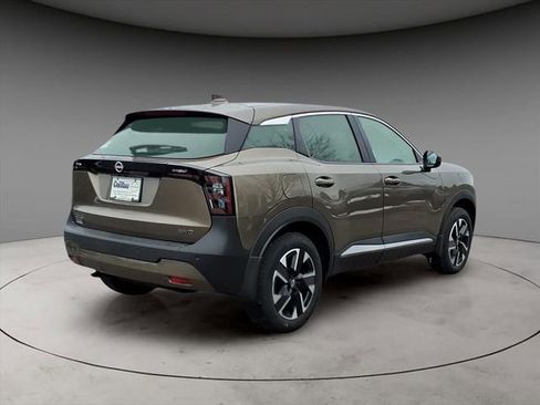 New 2025 Nissan Kicks SV image 9