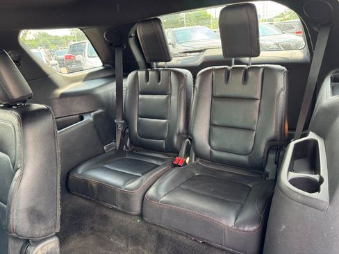 Used 2017 Ford Explorer Sport w/ Equipment Group 401A AWD/4WD image 17