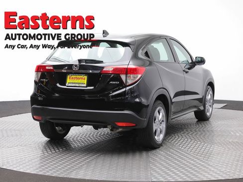 Used 2021 Honda HR-V LX image 5