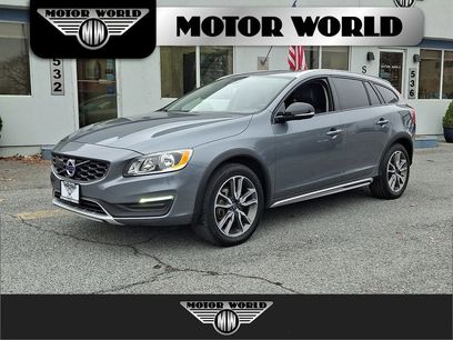 Used 2017 Volvo V60 T5 Cross Country w/ Convenience Package