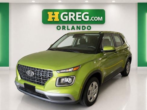 Used 2020 Hyundai Venue SE FWD image 4