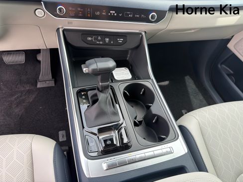 New 2026 Kia Carnival EX FWD image 18