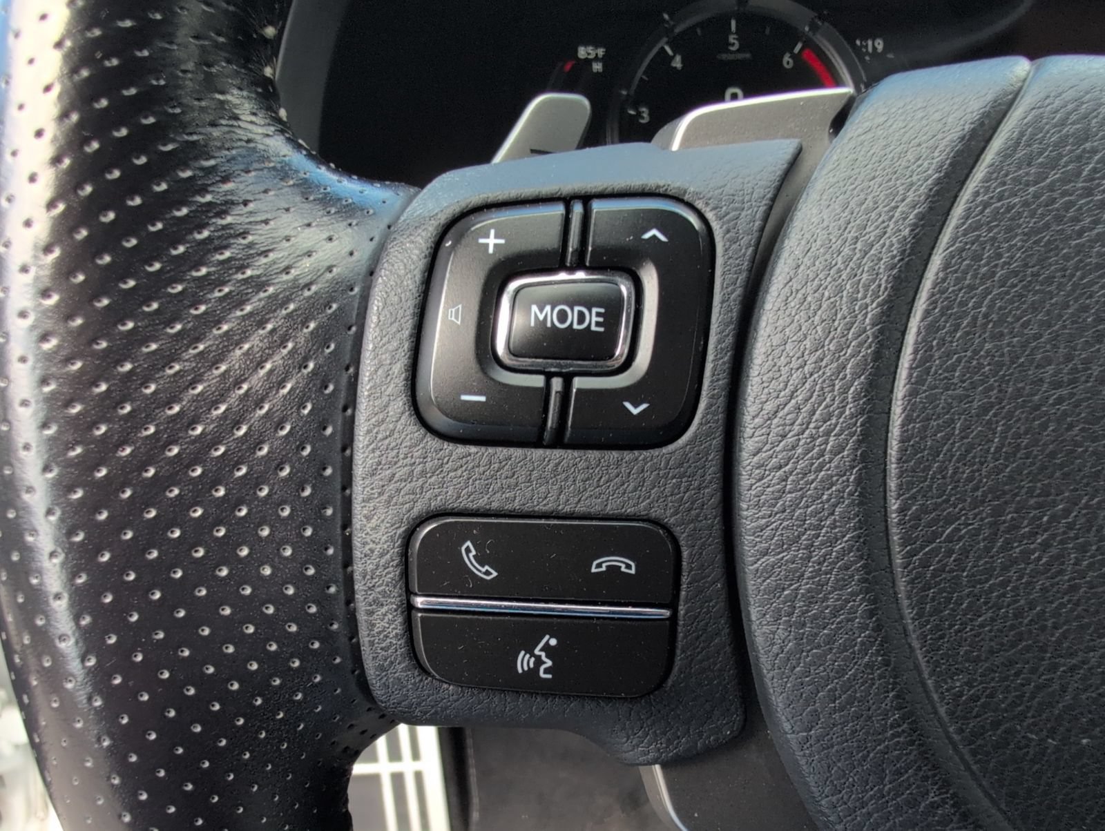 Certified 2022 Lexus RC 300 F Sport w/ Navigation Package RWD image 11