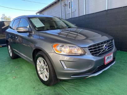 Used 2016 Volvo XC60 T5 Premier w/ Proximity Package