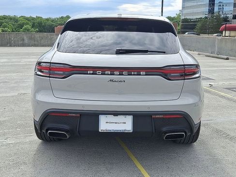 Used 2025 Porsche Macan image 9