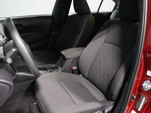 Used 2025 Toyota Corolla LE image 24