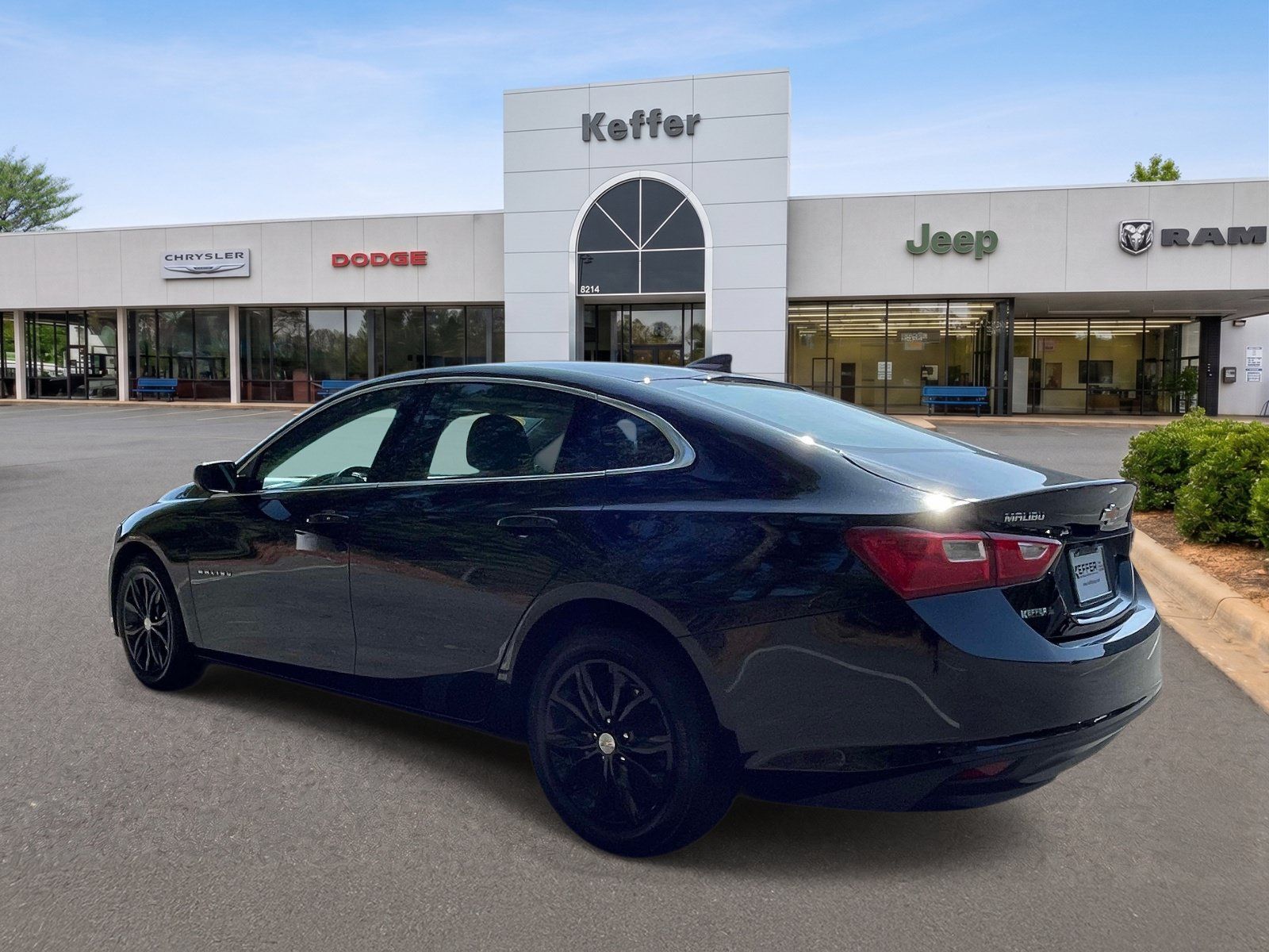 Used 2023 Chevrolet Malibu LT FWD image 4