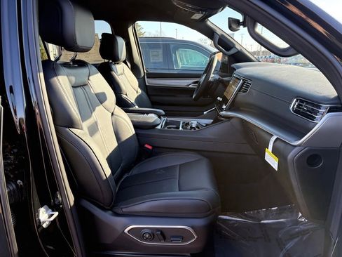 New 2026 Jeep Grand Wagoneer 4WD image 14
