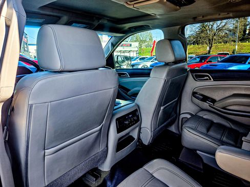 Used 2018 GMC Yukon XL Denali w/ Open Road Package image 11