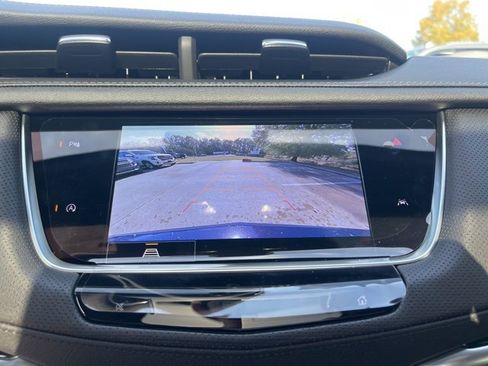 New 2025 Cadillac XT6 Luxury image 25