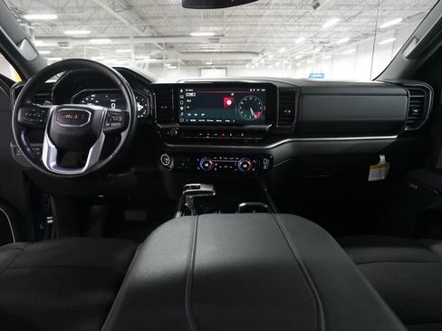 Used 2025 GMC Sierra 1500 Elevation w/ Preferred Package AWD/4WD image 5