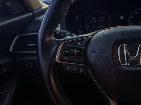 Used 2019 Honda Accord Touring image 25