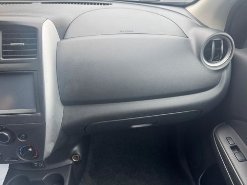 Used 2019 Nissan Versa SV FWD image 21