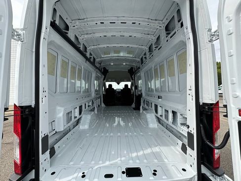 New 2026 Ford Transit 250 148 High Roof Extended AWD image 25
