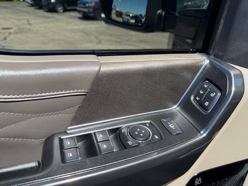Used 2025 Ford F350 Platinum w/ Platinum Plus Package AWD/4WD image 13