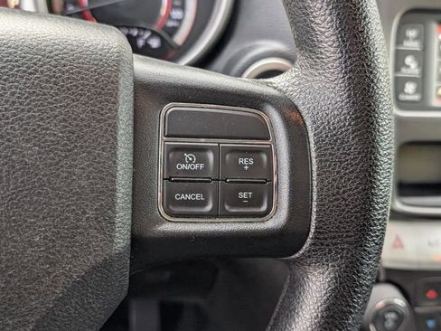 Used 2017 Dodge Journey SE w/ Flexible Seating Group image 28