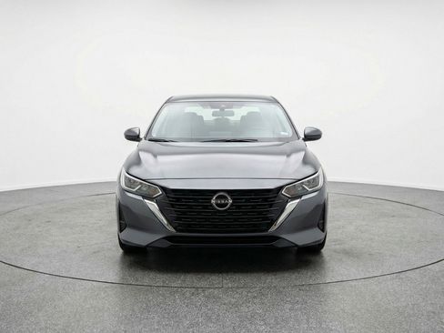 Used 2025 Nissan Sentra SV image 2