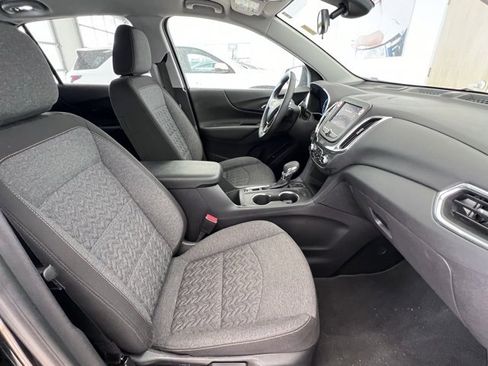 Used 2024 Chevrolet Equinox LT image 19