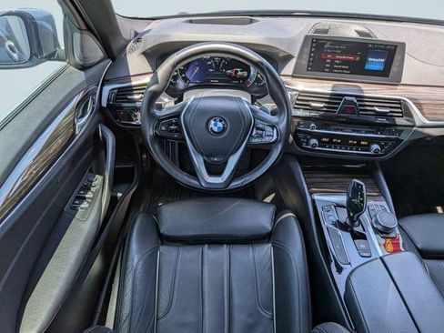 Used 2017 BMW 530i xDrive w/ Premium Package AWD/4WD image 14