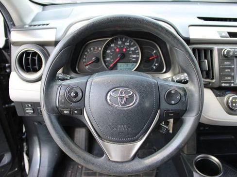 Used 2015 Toyota RAV4 XLE FWD image 4