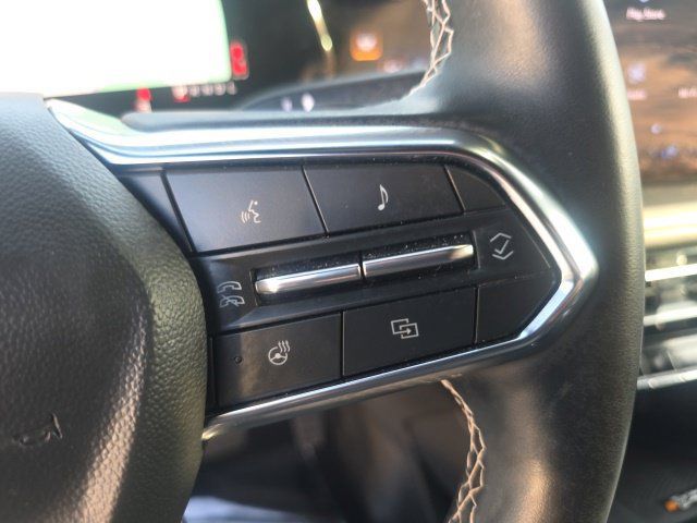 Used 2026 Chevrolet Traverse LT AWD/4WD image 19