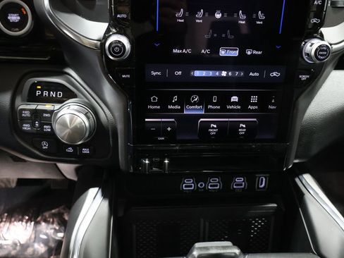 New 2026 RAM 1500 Laramie AWD/4WD image 20