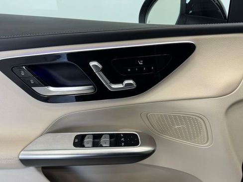 Used 2024 Mercedes-Benz GLC 300 GLC 300 image 36