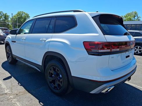 New 2026 Volkswagen Atlas Peak Edition AWD/4WD image 3