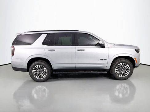 Used 2025 Chevrolet Tahoe Z71 w/ Z71 Off-Road Package AWD/4WD image 8