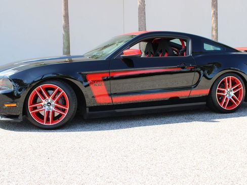 Used 2012 Ford Mustang Boss 302 RWD image 9