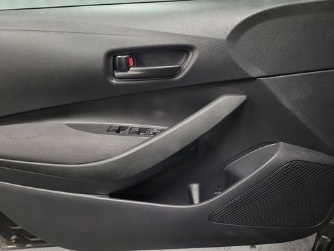 Used 2022 Toyota Corolla LE image 21