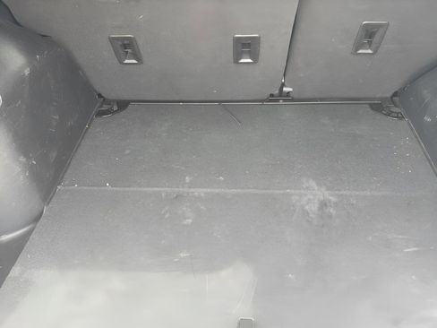 Used 2018 Chevrolet Equinox Premier image 30