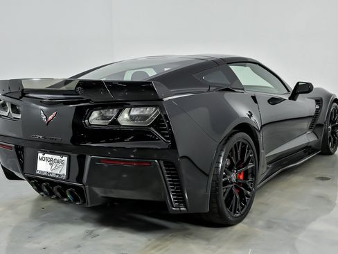 Used 2017 Chevrolet Corvette Z06 RWD image 12