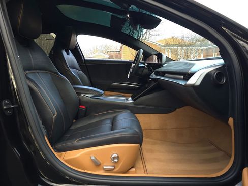 Used 2022 Lucid Air Grand Touring image 22