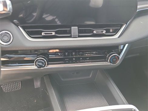 New 2026 Chevrolet Equinox LT image 23