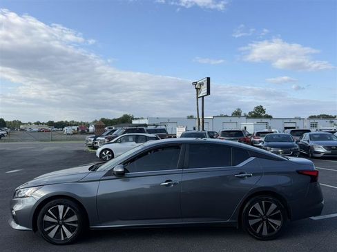 Used 2021 Nissan Altima 2.5 SV FWD image 6