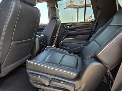 Used 2024 Chevrolet Tahoe Premier RWD image 5
