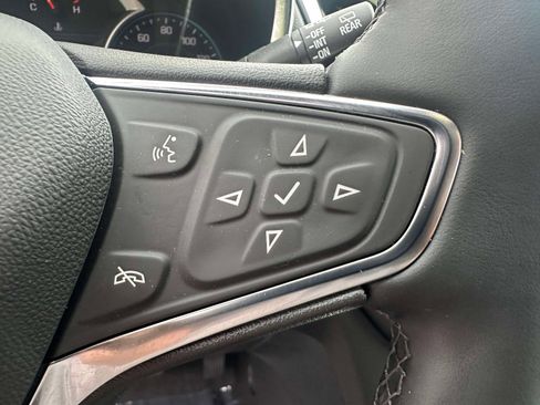 Used 2024 Chevrolet Equinox LT FWD image 15