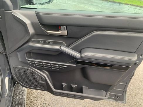 New 2026 Toyota 4Runner Limited AWD/4WD image 19