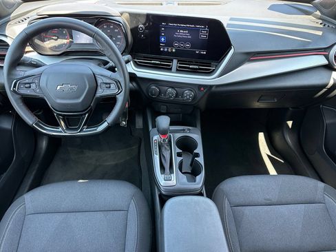 Used 2026 Chevrolet Trax RS w/ Driver Confidence Package FWD image 17
