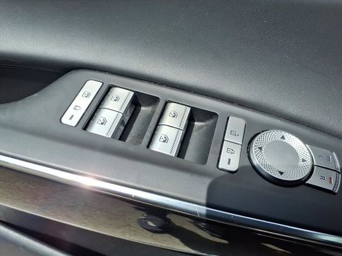 Used 2025 Genesis GV70 2.5T image 23