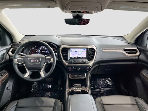 Used 2023 GMC Acadia Denali w/ Denali Technology Package image 23