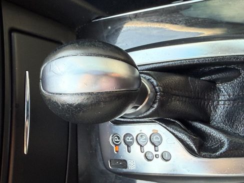 Used 2017 INFINITI QX70 2WD w/ Premium Package image 33