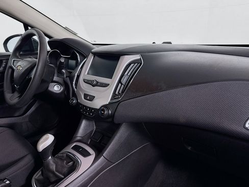 Used 2017 Chevrolet Cruze LS image 26
