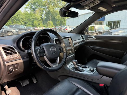 Used 2018 Jeep Grand Cherokee Limited AWD/4WD image 11